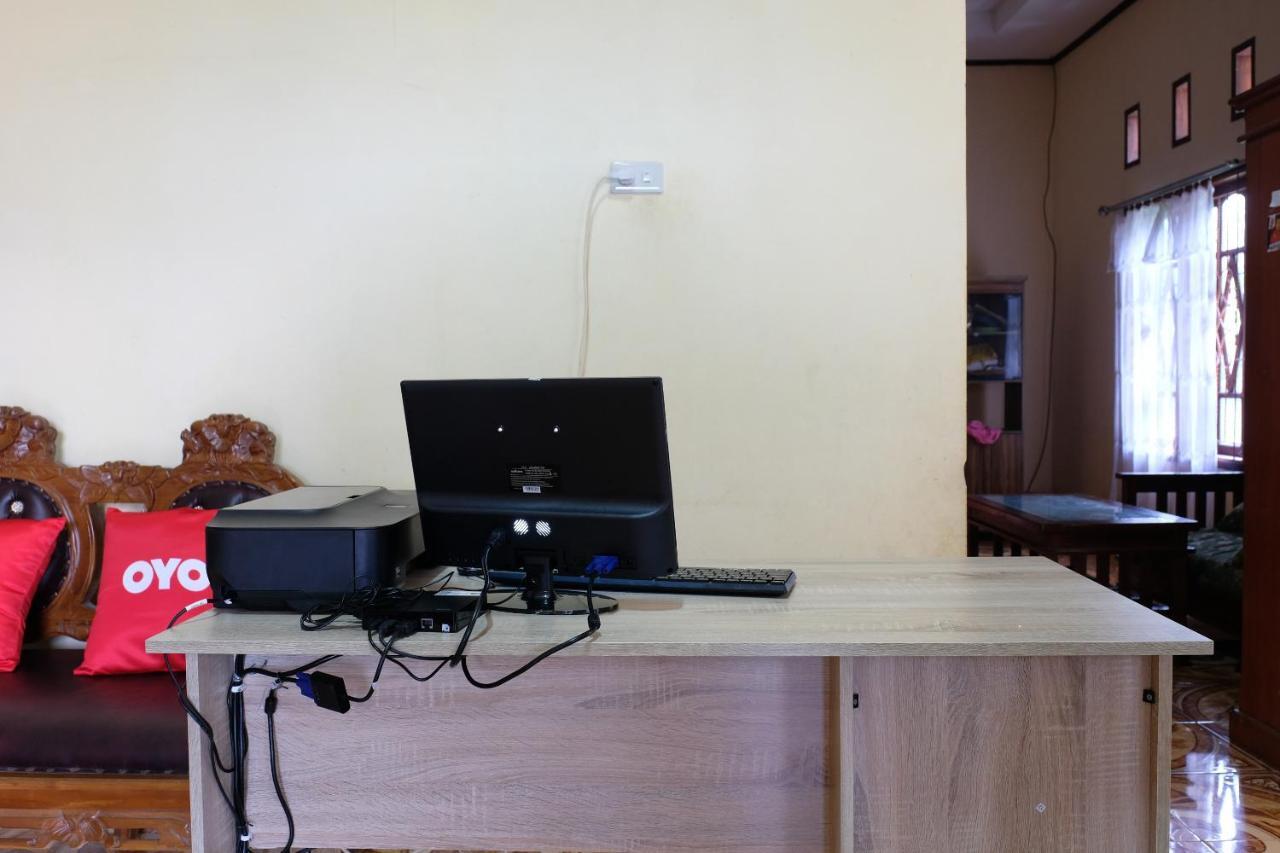 Oyo 1851 Homestay Joss Tanjungbinga Esterno foto